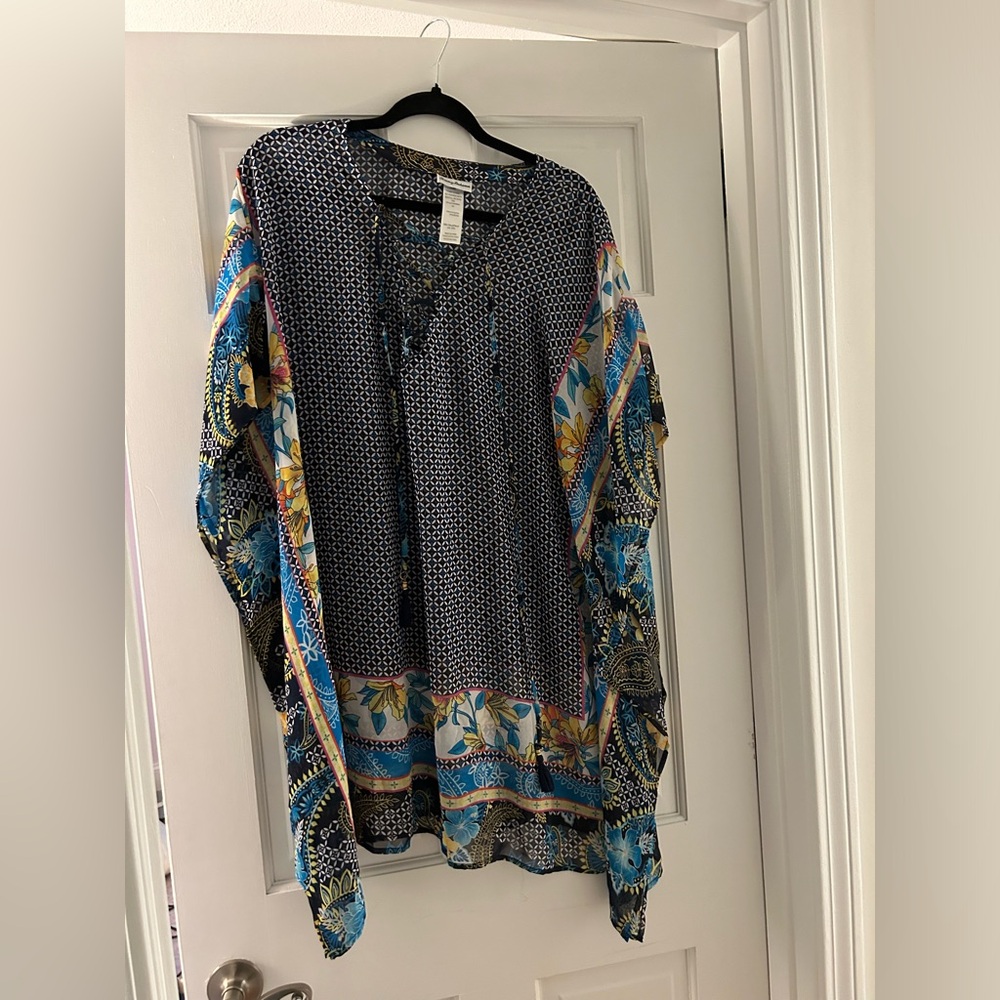 Tommy Bahama lace up beach tunic in sun lillies pattern - Picture 2 of 5